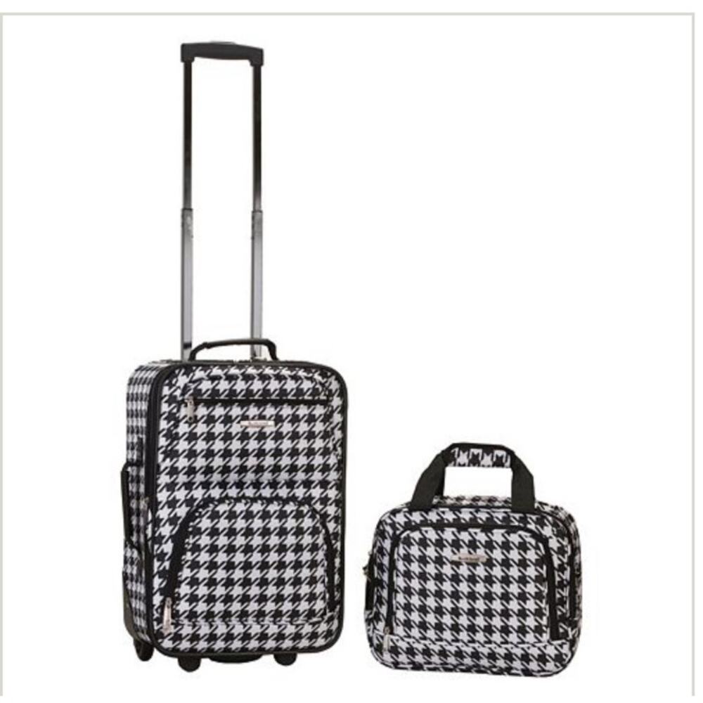 Rockland 2pc luggage set.